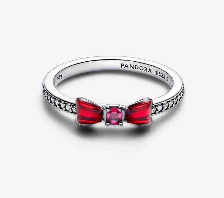 Actual product image Pandora Disney Princess Snow White Bow Ring (54, 925 Silver)