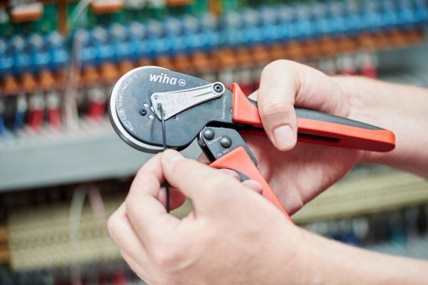 Actual product image Wiha Crimpwerkzeug automatisch (210 mm)