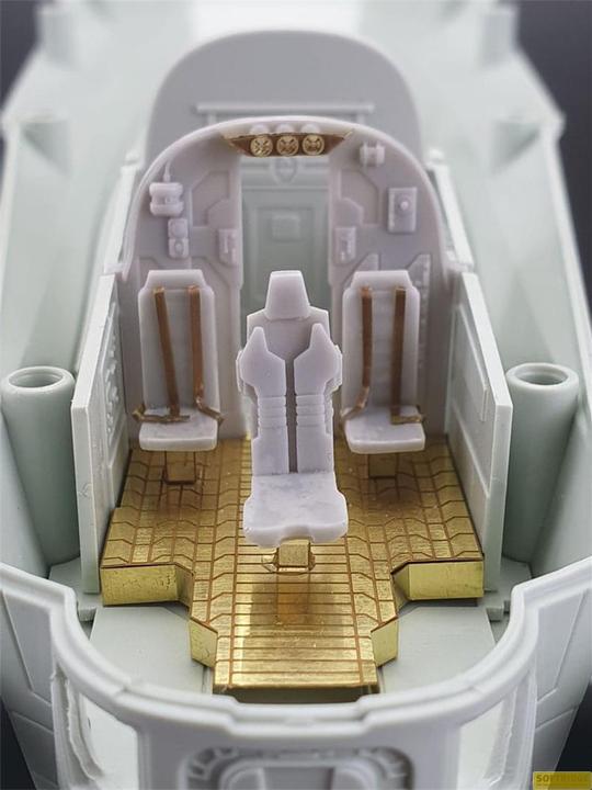 Actual product image Revell The Mandalorian: Razor Crest "Platinum Edition