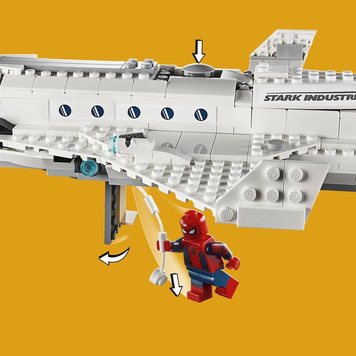 Actual product image LEGO Stark's jet and the drone attack (76130, LEGO Marvel)