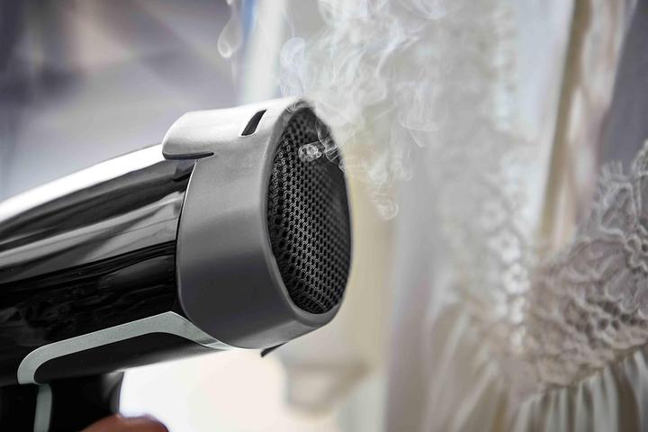 Actual product image Rowenta Steam Force (2000 W, 30 g/min)