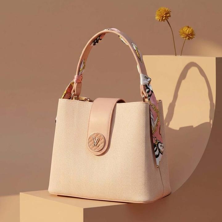 Image du produit Gallantry Damenhandtasche Chevron mit Tuch