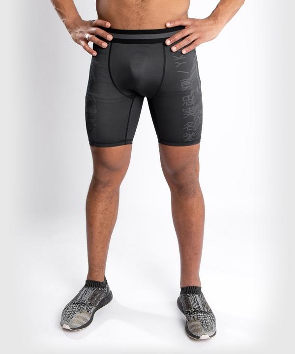 Produktbild Venum YKZ21 Vale Tudo Shorts – Black/Black (S)