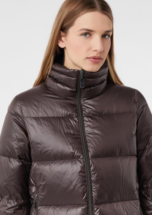 Actual product image Comma Outdoor-Jacke Schimmernde Daunenjacke mit Stehkragen (36)