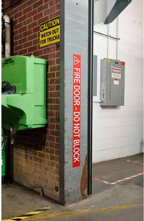 Actual product image Brady GlobalMark high-performance continuous polyester labels (10.16 cm)