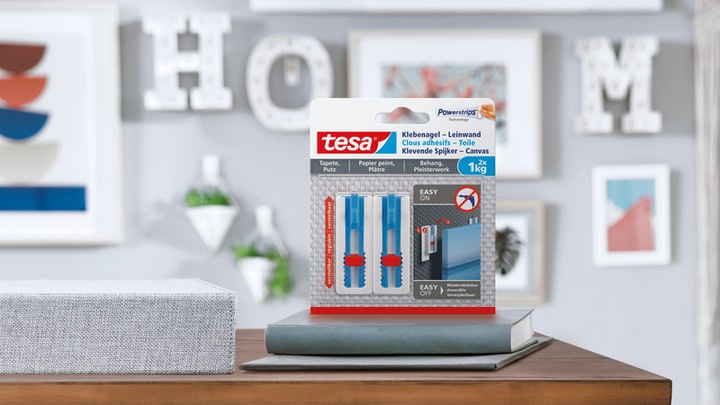 Image du produit tesa Clou adhésif pour papier peint et plâtre, idéal pour les toiles et les châssis