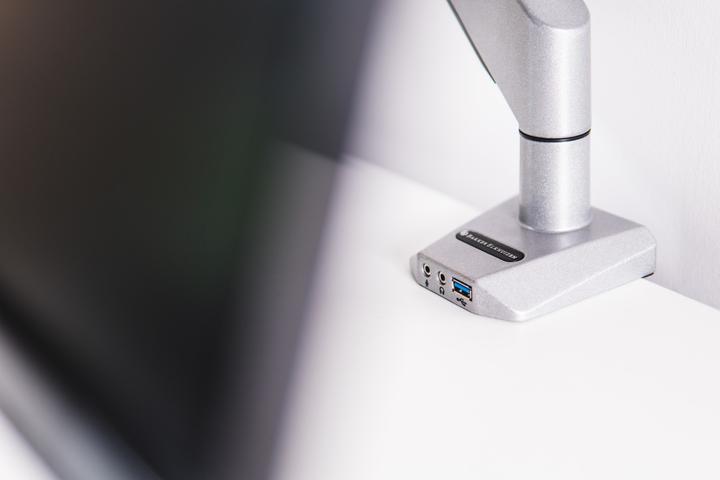 Actual product image Bakker Elkhuizen Smart Office 11 Monitor arm for monitor up to 688 Table clamp or plug-in bolt (Table, 27", 9 kg)