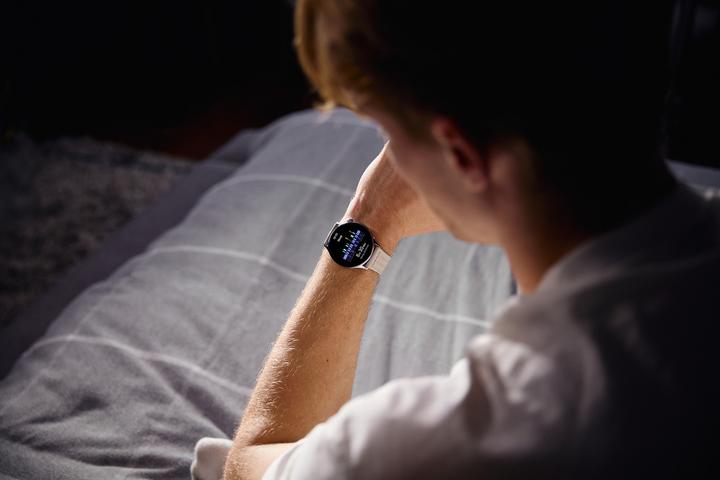 Produktbild OnePlus Watch Lite Smartwatch, Silver Steel (45 mm)