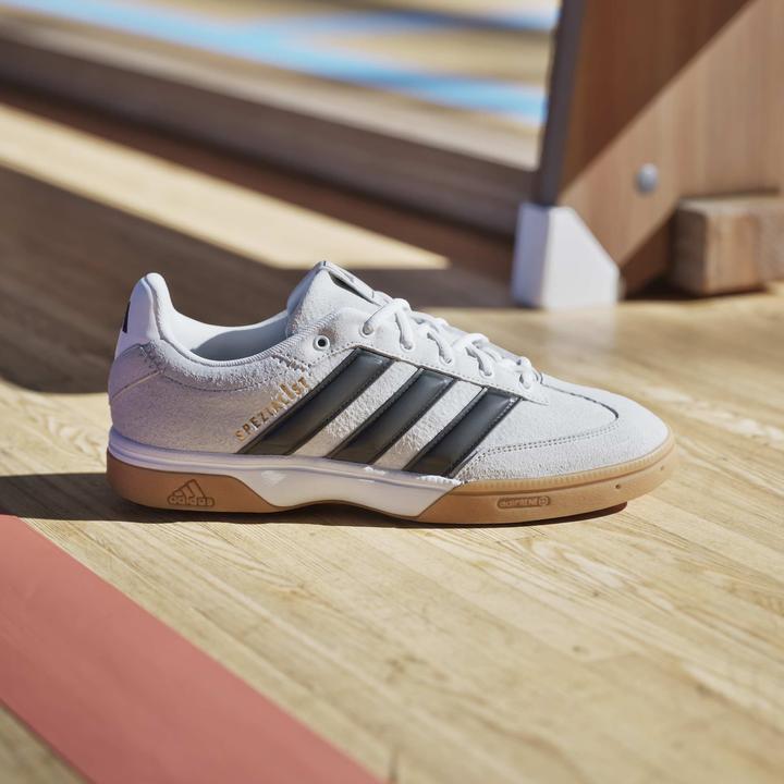 Actual product image adidas Spezialist (42 2/3)