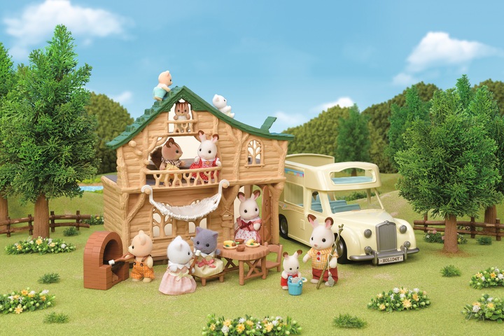 Actual product image Sylvanian Families House at the lake