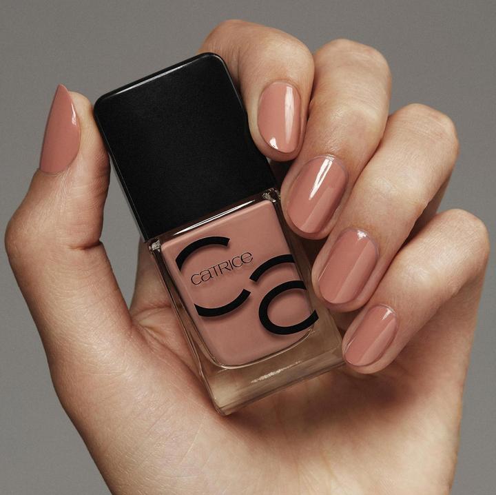 Actual product image Catrice ICONAILS Gel Lacquer (136 SANDing Nudes, Gel-Effect Nail Polish)