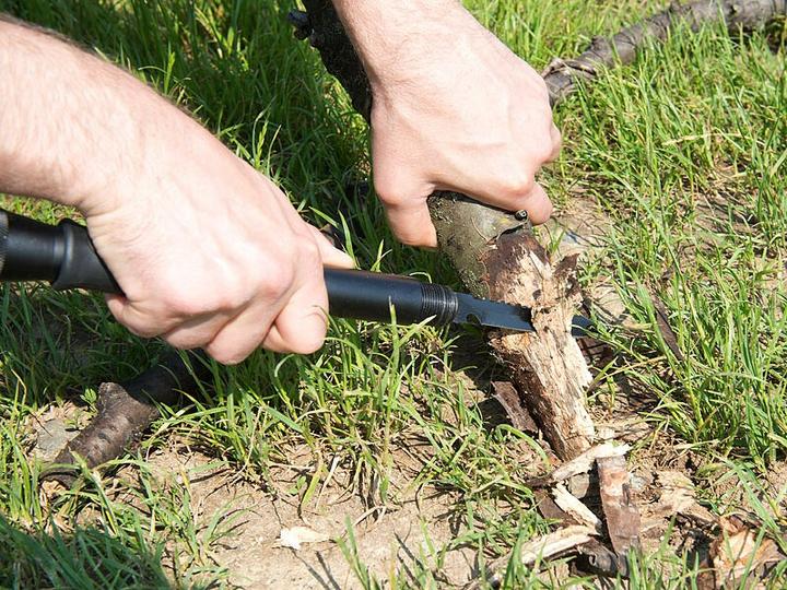 Immagine prodotto Semptec vanga strumento multifunzione 11in1 con sega, piccone, martello & co. (12 Funzioni)