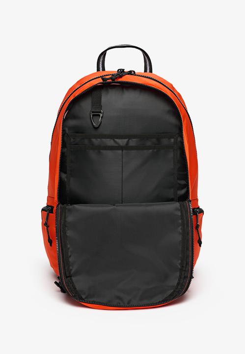 Actual product image Superdry Outdoor (28 l)