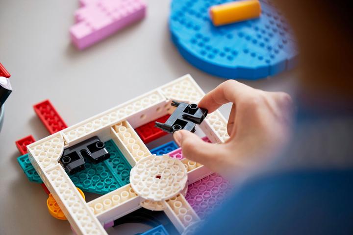 Produktbild LEGO Moderne Kunst (31210, LEGO Art)