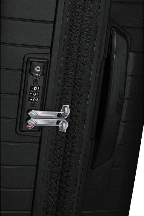 Actual product image American Tourister FastForward Spinner (67 l)