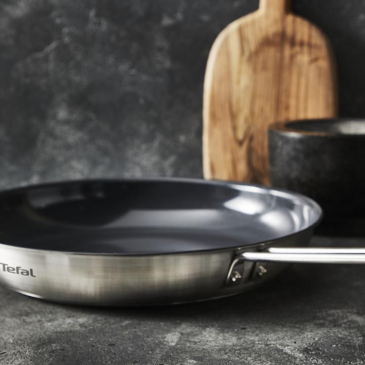Actual product image Tefal Nordica Ceramic Koekenpan - Ã˜28 CM - Keramisch - PFAS-vrij - Inductie (H8710655) (28 cm, Stainless steel)