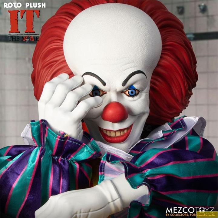 Image du produit Mezco Toys Stephen Kings It 1990 MDS Roto Plush Doll Pennywise 46 cm