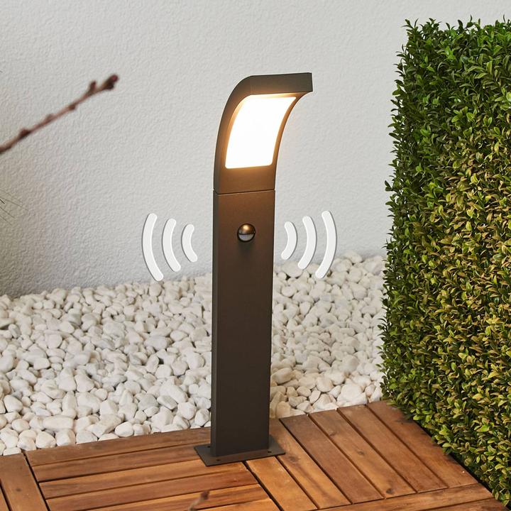 Actual product image Lucande Juvia Outdoor Garden Light w/Sensor Graphite/Opal (520 lm, IP54)