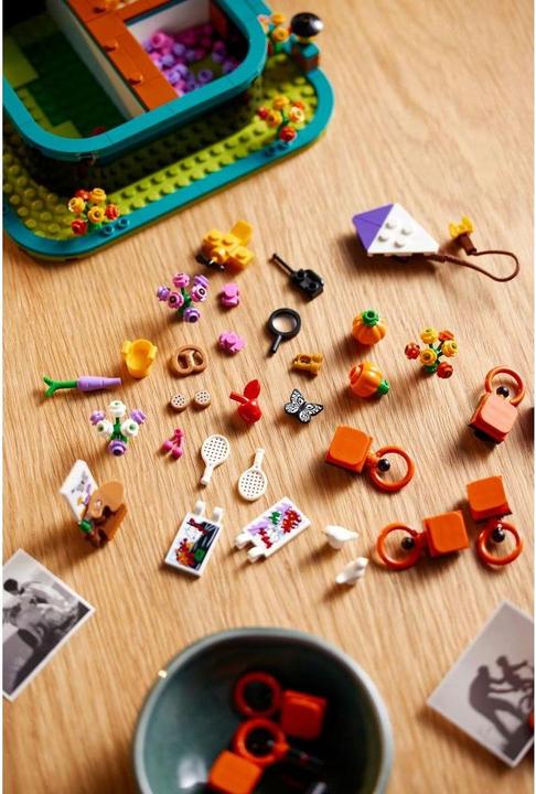 Image du produit LEGO Ideas Arbre généalogique (21346, LEGO Ideas, LEGO difficiles à trouver)