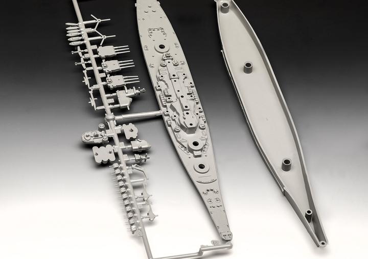 Produktbild Revell Model Set USS New Jersey