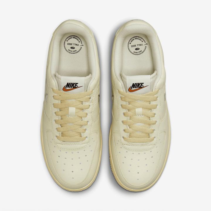 Produktbild Nike Air Force 1 '07 LX (36.5)