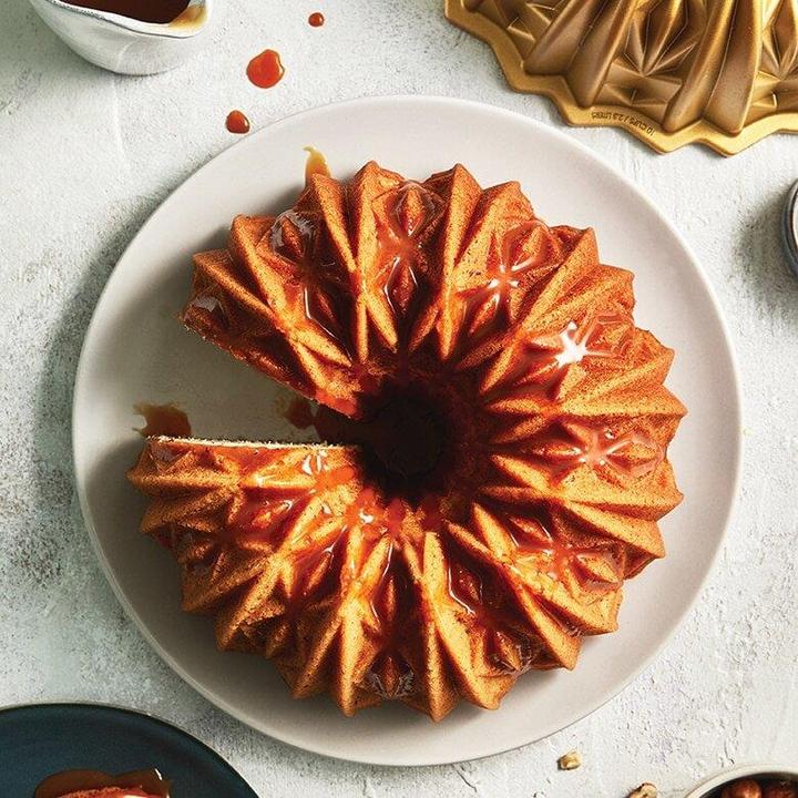 Actual product image Nordic Ware - Baking tin Magnolia Bundt (25.10 cm)