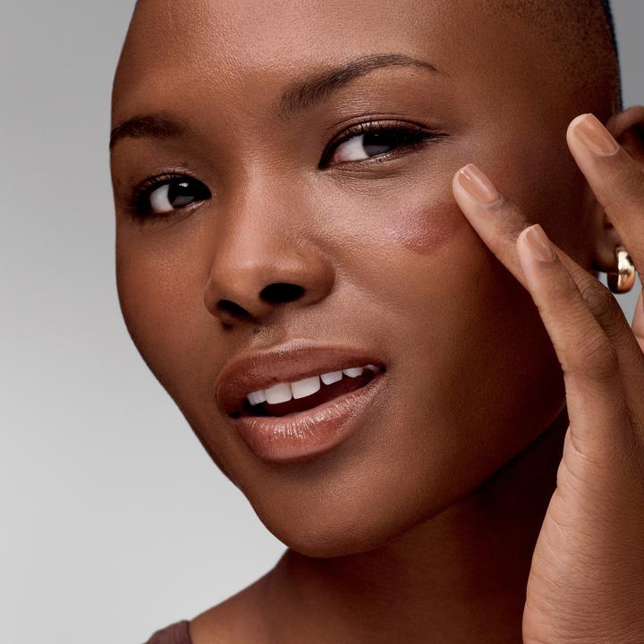 Produktbild Estée Lauder Futurist Blushmaker 06 Skinny Dip (06 Skinny Dip)