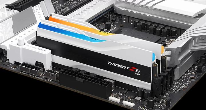 Produktbild G.Skill Trident Z5 RGB (2 x 24GB, 7200 MHz, DDR5-RAM, DIMM)