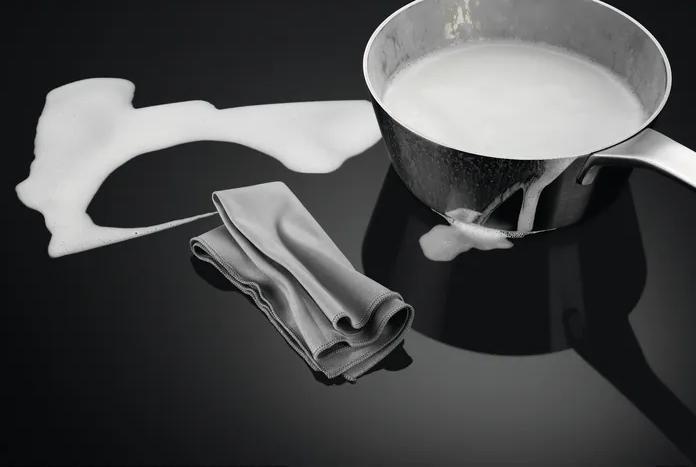 Actual product image AEG KOOKPLAAT MET AFZUIGING CCE84543XB