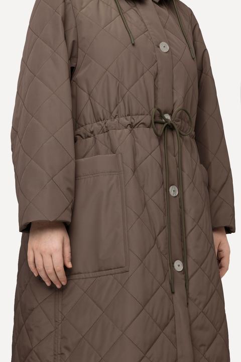 Image du produit Ulla Popken Manteau matelassé à capuche avec patte de boutonnage et cordon coulissant, matière recyclée (46, 48)