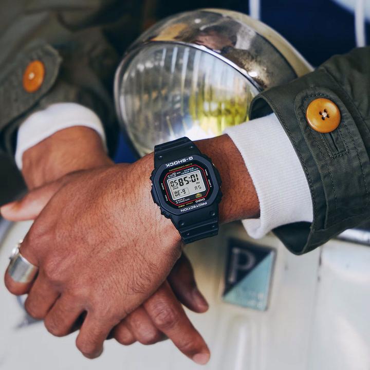 Actual product image Casio DW-5000R-1AER (Chronograph, 42.30 mm)