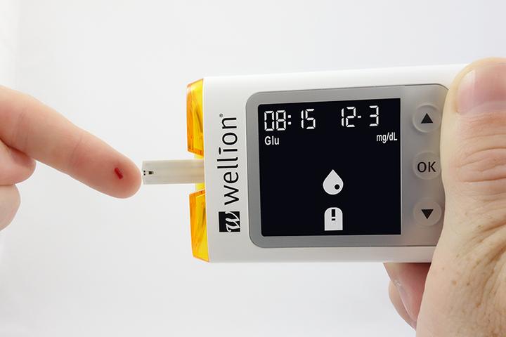 Produktbild Wellion Galileo GLU/KET Blutzuckermessgerät SET mmol, weiss