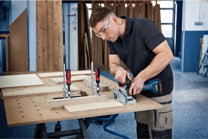 Productafbeelding Bosch Professional Accu platte deuvelfrees GFF 18V-22