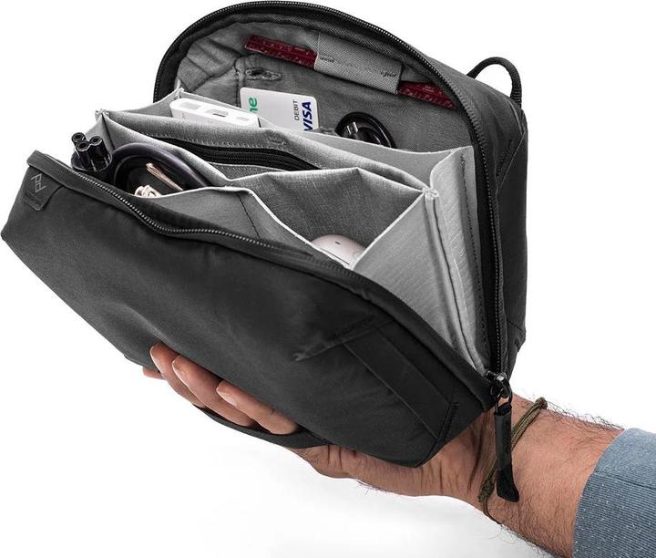 Actual product image Peak Design Tech Pouch (Camera accessory bag, 2 l)