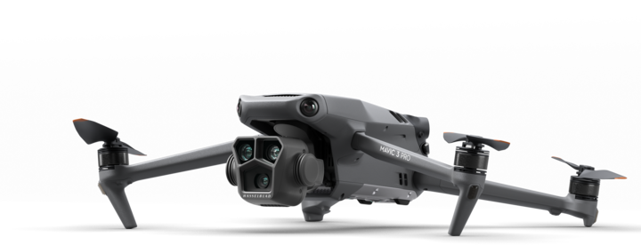 Image du produit DJI Mavic 3 Pro Fly More Combo incl. RC Pro (43 min, 958 g, 20 Mpx)