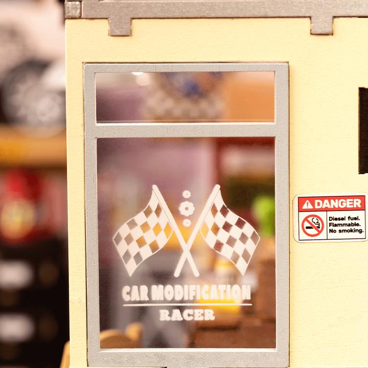 Actual product image Rolife Garage Workshop - Miniature house