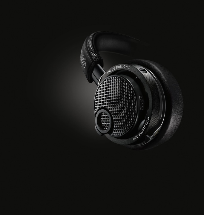 Produktbild Philips Fidelio M2BT (10 h, Akkubetrieb)