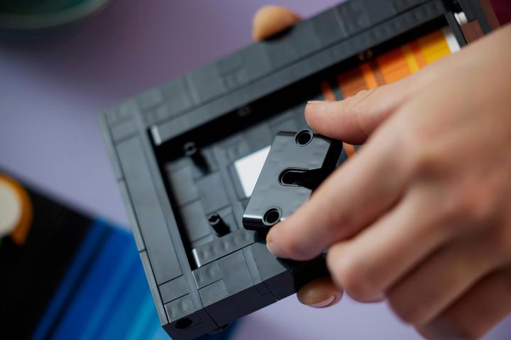 Actual product image LEGO Ideas - Stories from the Space Age (21340, LEGO Ideas, LEGO Rare Sets)