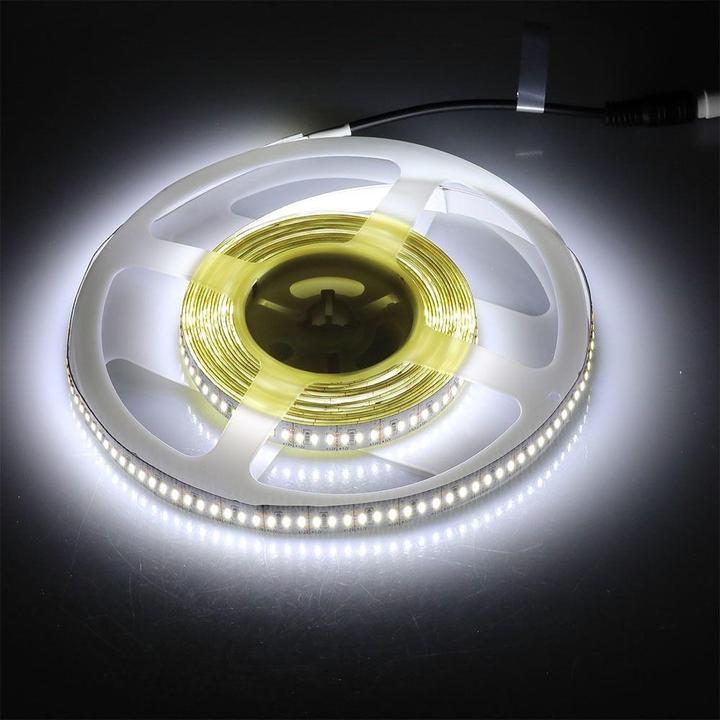 Produktbild V-TAC VT3014 LED Streifen SMD3014 204 LEDs Warm Weiss NichtWasserdicht 5m (Warmweiss, 500 cm, Indoor)