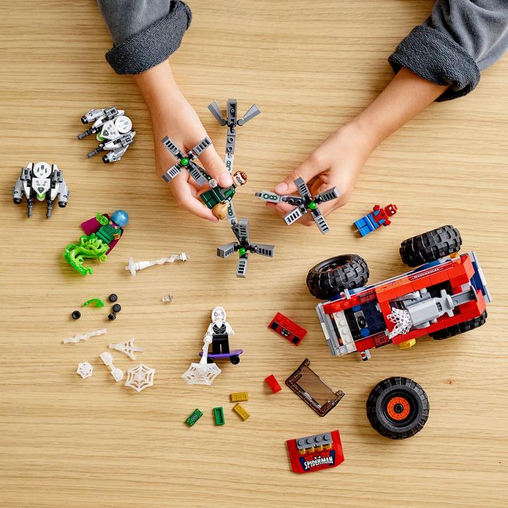 Produktbild LEGO Spider-Mans Monstertruck gegen Mysterio (76174, LEGO Marvel)