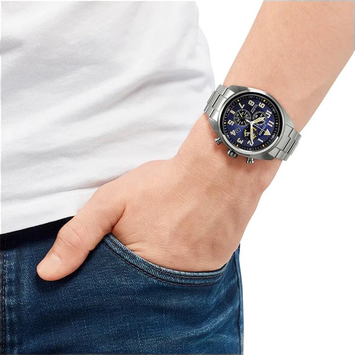 Immagine prodotto Citizen AT2480-81L Cronografo Eco-Drive Super Titanio 43 mm (Cronografo, 43 mm)