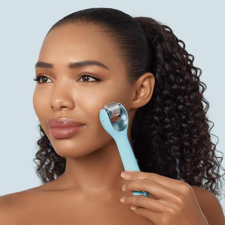 Actual product image Geske Smartappguided Microneedle Face Roller 9 in 1 Electric Derma Roller