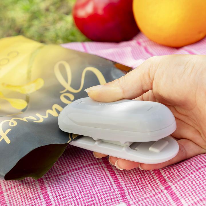 Produktbild InnovaGoods Beutelverschliesser mit Cutter und Aufhänger Baseyl (1 x)