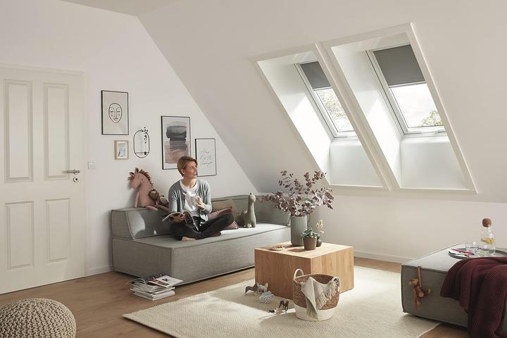 Produktbild Roto Tageslichtrollo ZRE für Dachfenster (134 x 140 cm)