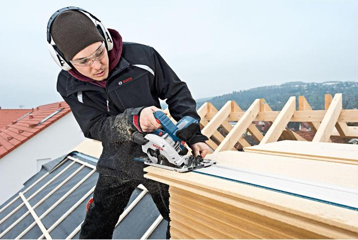 Produktbild Bosch Professional Handkreissäge GKS 55+ GCE + FSN 1400