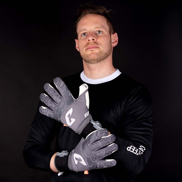 Produktbild Catch & Keep Fussballhandschuhe Fly Grey Soul Gr. 9 Grau Torwart Keeper Goalie Handschuhe (9)
