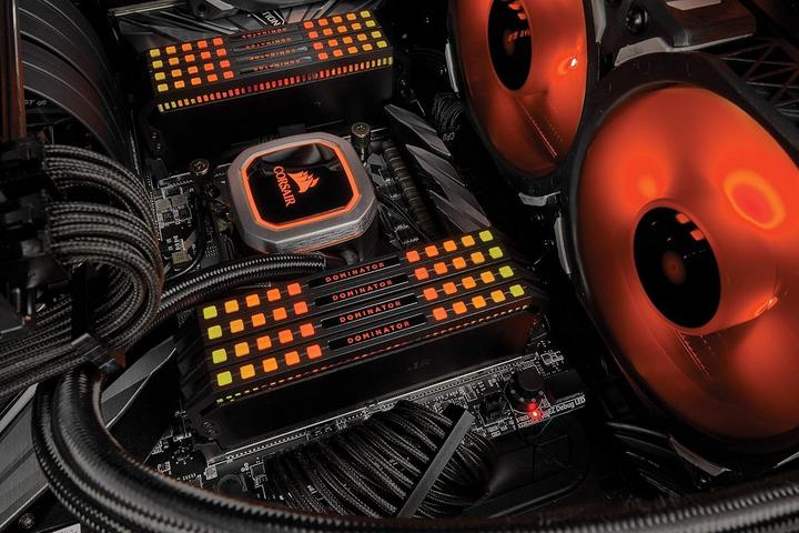 Produktbild Corsair Dominator Platinum RGB (2 x 8GB, 3200 MHz, DDR4-RAM, U-DIMM)