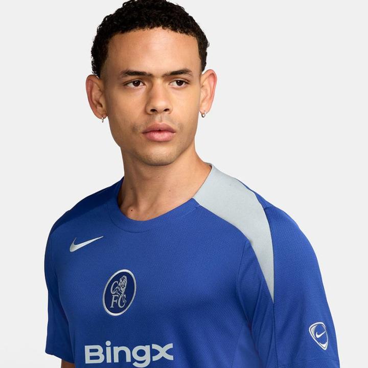 Image du produit Nike Chelsea à l'assaut du sommet (XL)