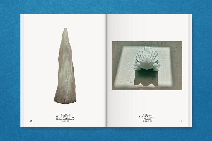 Immagine prodotto Zweitausenddreiundzwanzig (Inglese, Tedesco, Accademia d'arte di Düsseldorf, Donatella Fioretti, 2024)