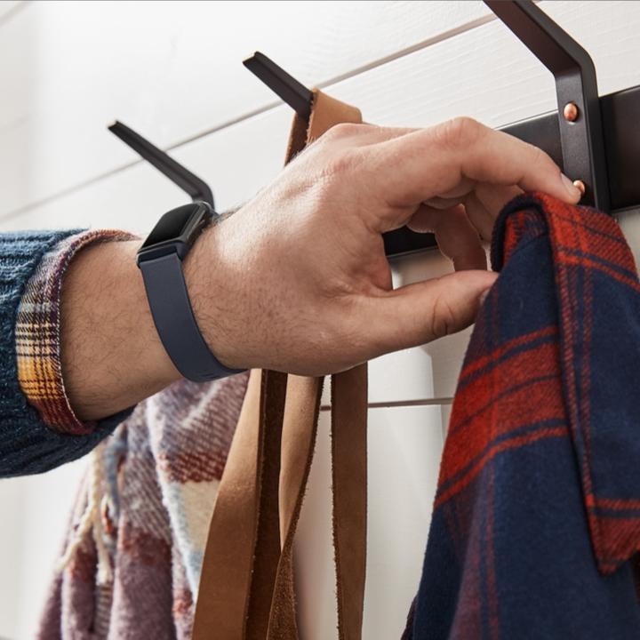 Produktbild Fitbit Charge5VeganLeatherBandIndigo S (Veganes Leder)